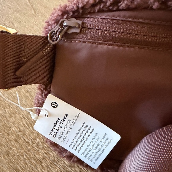 Lululemon Brown Fleece Belt Bag-NEW with tags - Picture 4 of 4